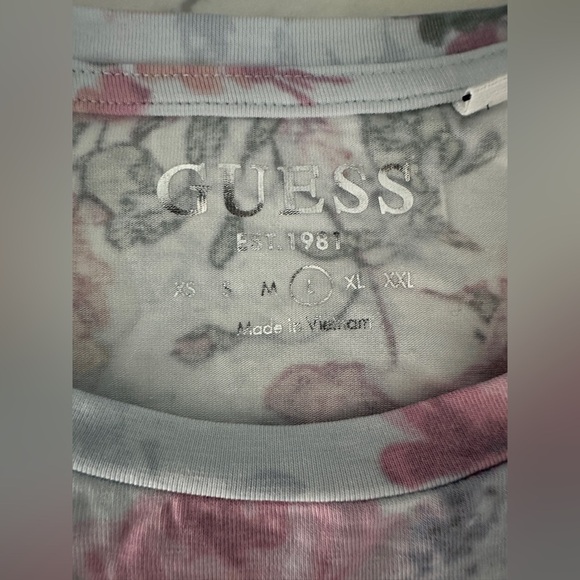 GUESS Floral pink and blue tee size large - Picture 3 of 4